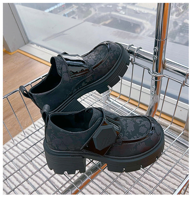 ¡Preventa limitada! Mocasines con estampado floral en blanco y negro: estilo nacional único, fusión perfecta de modernidad y tradición Entretejiendo arte de moda y tradición: mocasines florales de estilo nacional.