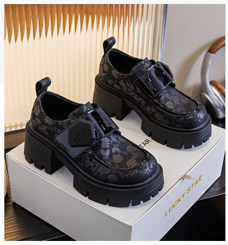 ¡Preventa limitada! Mocasines con estampado floral en blanco y negro: estilo nacional único, fusión perfecta de modernidad y tradición Entretejiendo arte de moda y tradición: mocasines florales de estilo nacional.