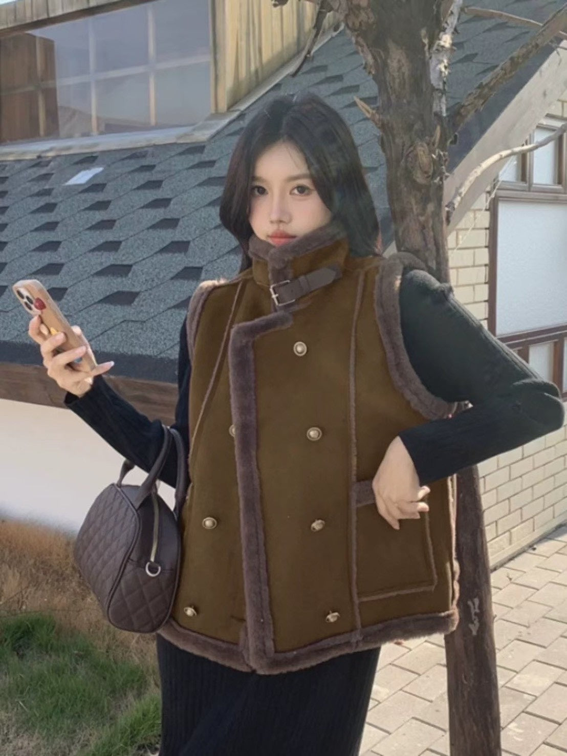 韓系麂皮拼毛雙排釦背心|保暖造型一體絨背心|米白/黑/紅/咖(V106)