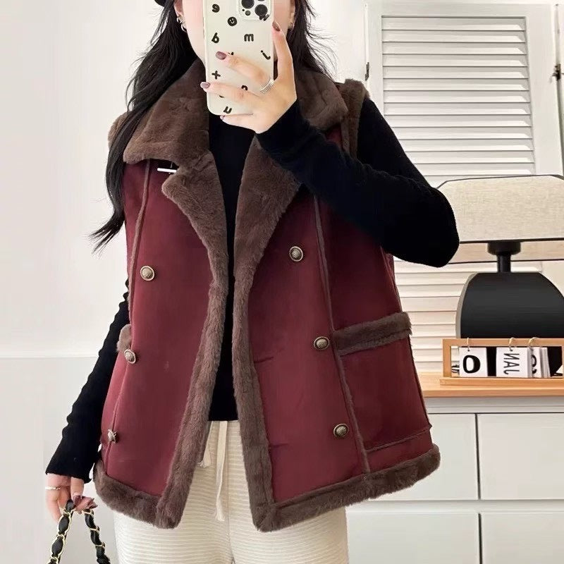 韓系麂皮拼毛雙排釦背心｜保暖造型一體絨背心｜米白/黑/紅/咖（V106）