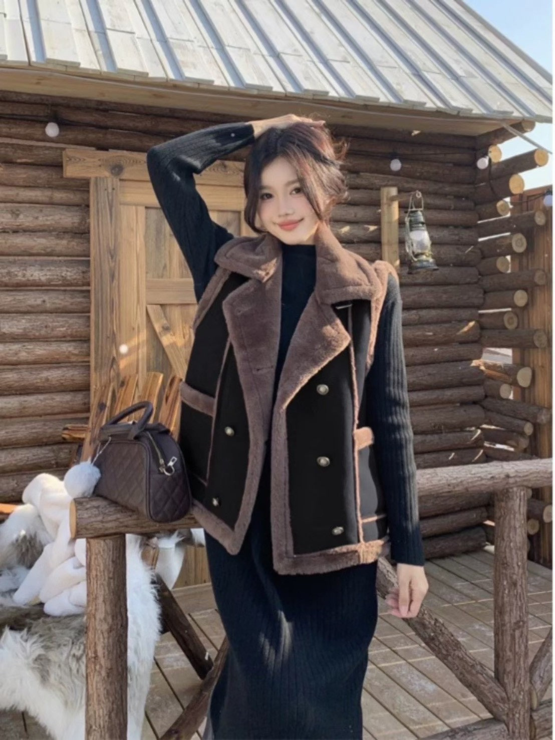 韓系麂皮拼毛雙排釦背心｜保暖造型一體絨背心｜米白/黑/紅/咖（V106）